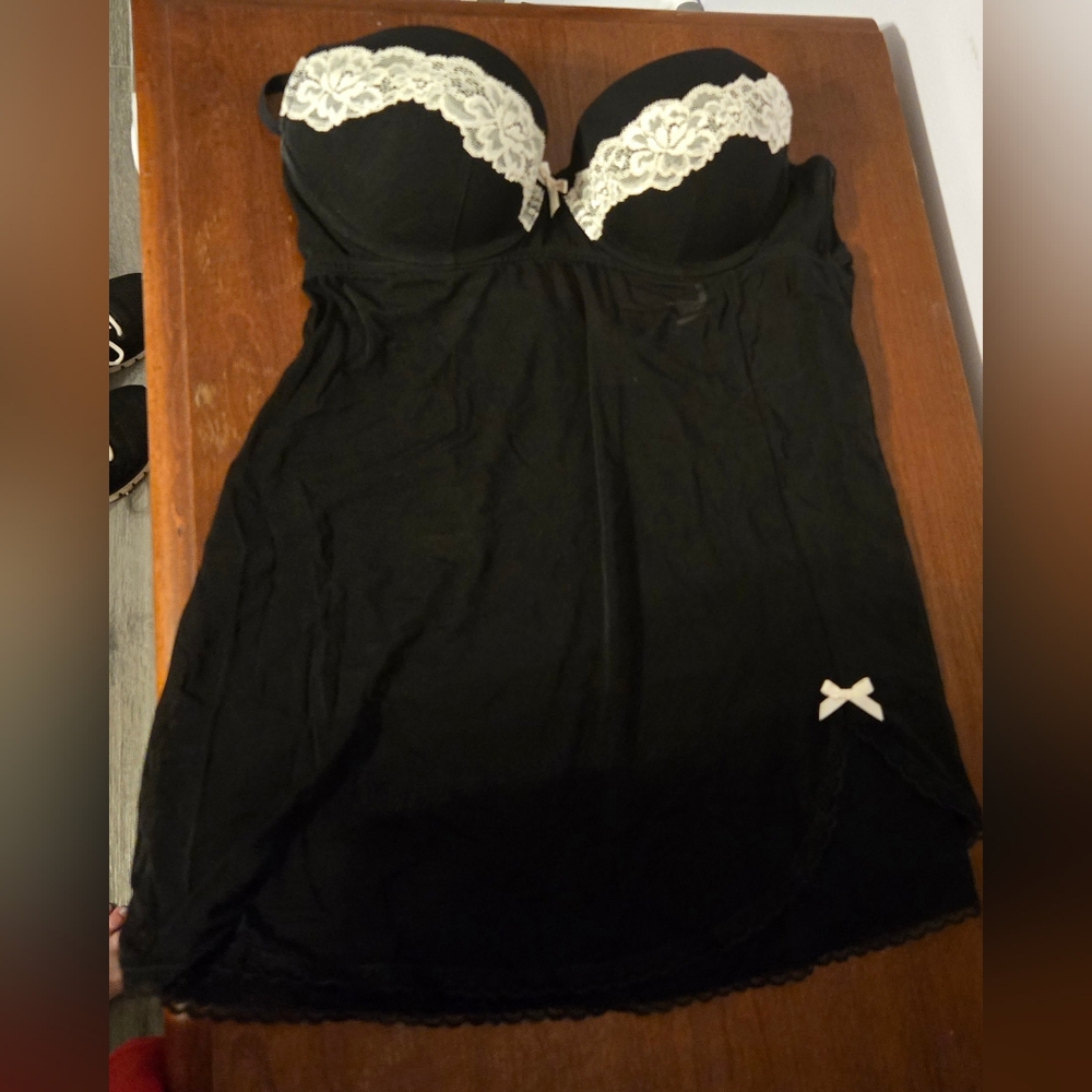 Gilligan & O'Malley Black and White Lace Pajama Set